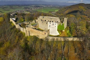 Zcenina hradu Hukvaldy