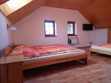 Wellness chalupa a baz�n - ��astn� zem� - �esk� r�j