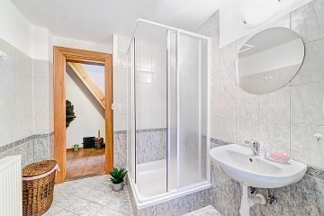 Roubenka a koupac� sud - Adr�pa�sko-Teplick� sk�ly