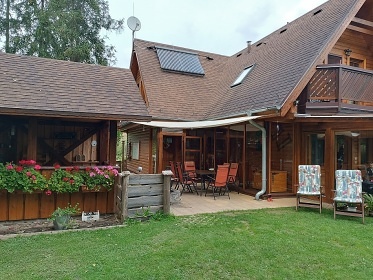 Chata s baz�nem - Slovensk� r�j - Sokol� dolina