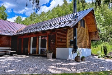 Srubov� chata se saunou - CHKO Slavkovsk� les