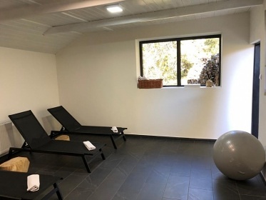 Srubov� chata se saunou - CHKO Slavkovsk� les