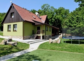 Nový objekt: Chata na samotě - bazén a hřiště - Hostýnské vrchy 1M-081