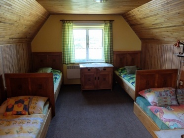Chata bazén a hřiště - Hostýnské vrchy - Rychlov