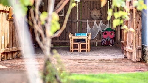 Chalupa pro dti - sauna a koupac sud - hrad Pecka