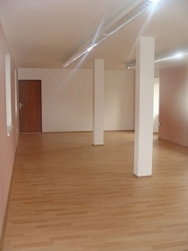 Chata a stany - Ch�ibsk� lesy - hrad Buchlov