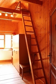 Rouben� chalupa s baz�nem Krkono�e - �ern� hora