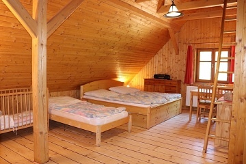 Rouben� chalupa s baz�nem Krkono�e - �ern� hora