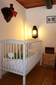 Rouben� chalupa s baz�nem Krkono�e - �ern� hora