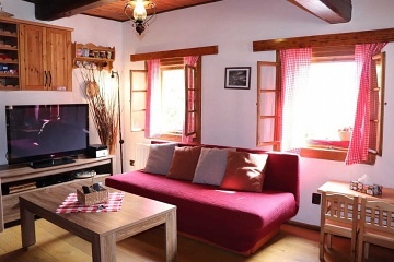 Rouben� chalupa s baz�nem Krkono�e - �ern� hora