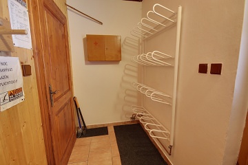 Rouben� chalupa s baz�nem Krkono�e - �ern� hora