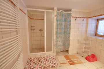 Rouben� chalupa s baz�nem Krkono�e - �ern� hora