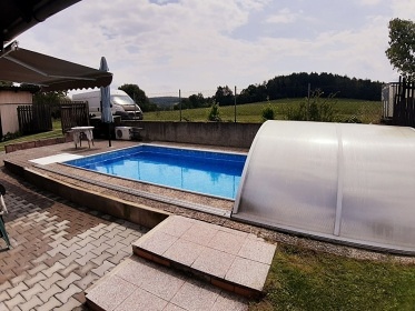Privát s bazénem - chata Vojslavice - Žebrák