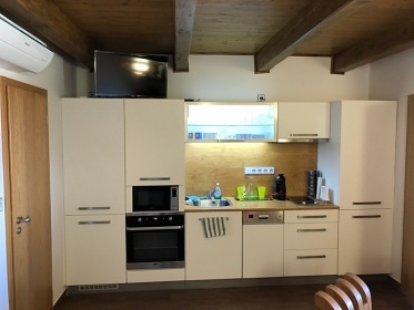 Opil sklep - design apartmn - Velk Pavlovice