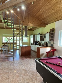 Wellness chalupa a bazn - hrad Lipnice nad Szavou