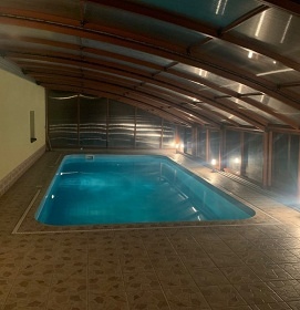 Wellness chalupa a bazn - hrad Lipnice nad Szavou