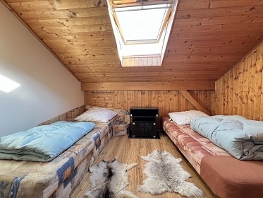 Wellness chalupa a bazn - hrad Lipnice nad Szavou