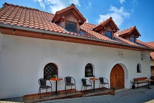 Nov� objekt: Chalupa a vinn� sklep - P�lava - Nov� Ml�ny