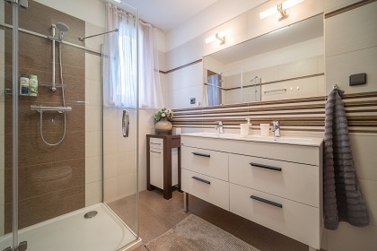 Chata u S�korsk�ho rybn�ka - CHKO Blansk� les