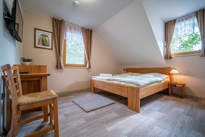 Chata u S�korsk�ho rybn�ka - CHKO Blansk� les