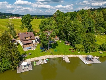 Chata u S�korsk�ho rybn�ka - CHKO Blansk� les