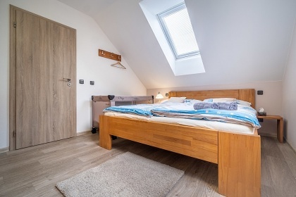 Chata u S�korsk�ho rybn�ka - CHKO Blansk� les