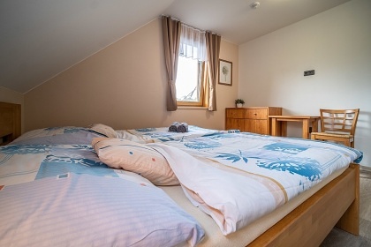 Chata u S�korsk�ho rybn�ka - CHKO Blansk� les