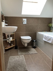 Chata u S�korsk�ho rybn�ka - CHKO Blansk� les