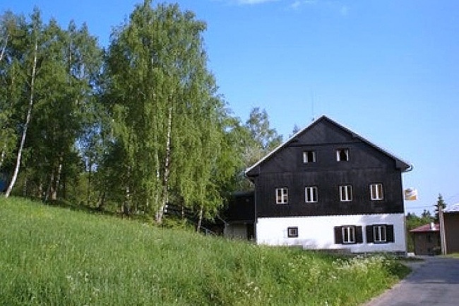 Horsk� chata s baz�nem - ���ky - De�tn�