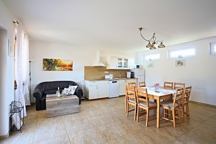 Chalupa a Vinn sklep - Lednicko-valtick arel