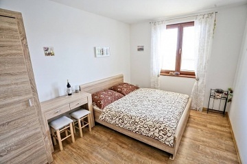 Chalupa a Vinn sklep - Lednicko-valtick arel