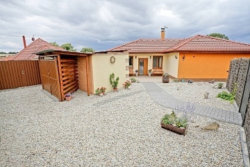 Chalupa a Vinn sklep - Lednicko-valtick arel