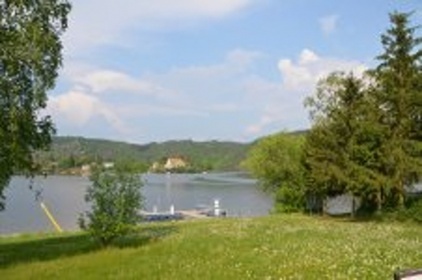 Chata u Slapsk� p�ehrady - z�mek Konopi�t�