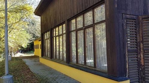 Chata u Slapsk� p�ehrady - z�mek Konopi�t�