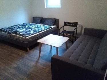 Chata u Slapsk� p�ehrady - z�mek Konopi�t�