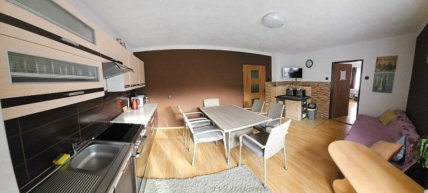 Chalupa Dolní Lomná - apartmány s bazénem