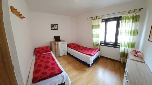 Chalupa Dolní Lomná - apartmány s bazénem
