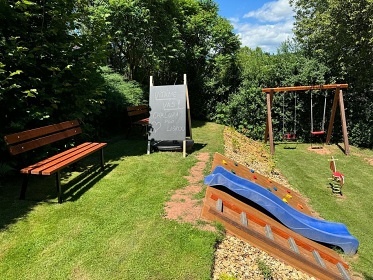 Krkono�sk� chalupa - kachlov� kamna - Jansk� L�zn�