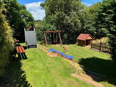 Krkono�sk� chalupa - kachlov� kamna - Jansk� L�zn�