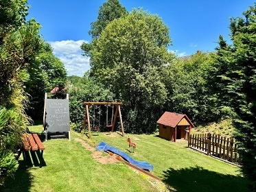 Krkono�sk� chalupa - kachlov� kamna - Jansk� L�zn�