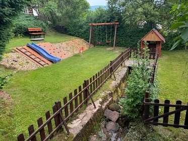 Krkono�sk� chalupa - kachlov� kamna - Jansk� L�zn�