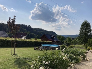 Chalupa s baz�nem �esk� r�j - Kloko�sk� sk�ly