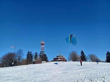 Chalupa s baz�nem �esk� r�j - Kloko�sk� sk�ly