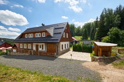 Roubenka NA SJEZDOVCE - Černý Důl - Krkonoše