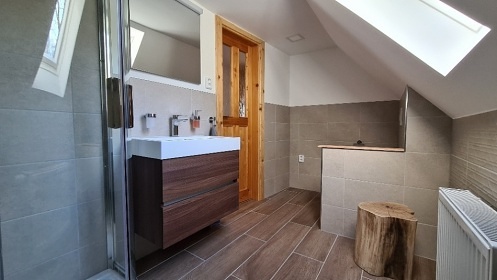 Chalupa �esk� �v�carsko - Tol�tejn - Lu�ick� hory