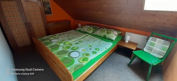 Roubenka vnit�n� baz�n a sauna - Zdobnice