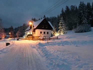 Chalupa a v��ivka - klid a v�hled na Jizersk� hory