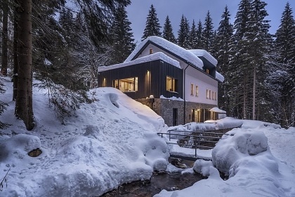 Chalupa u Tesa�ovsk�ho potoka - Krkono�e a Jizerky