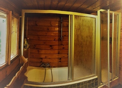 Chalupa s baz�nem - Jizersk� hory a Krkono�e