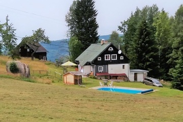 Chalupa s baz�nem - Jizersk� hory a Krkono�e